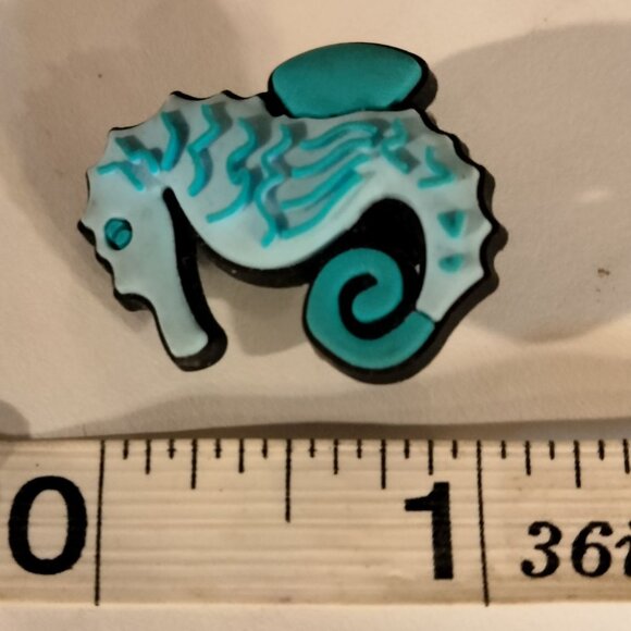 Seahorse Shaped Shoe Charm Blue - Picture 2 of 5